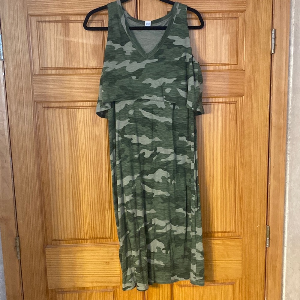 Old Navy Camo Maternity Dress